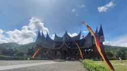 Istano Basa Pagaruyung, Bukti Kejayaan Minangkabau di Masa Lampau