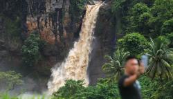 Menikmati Keindahan Alam Geopark Ciletuh dari Bukit Darma