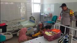 Bayi Laki-laki Terbungkus Kain Cokelat Ditemukan di Belakang Rumah Warga