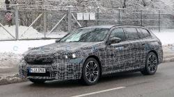 Ditutup Jubah Mobil Listrik BMW Wagon Tertangkap Kamera Diuji Jalan