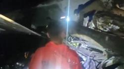 Pohon Tumbang Timpa 3 Mobil Parkir di Parepare, Kondisi Ringsek