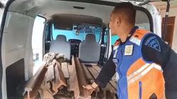 Geger Mobil Ambulans Dipakai untuk Angkut Rel Kereta Api Curian, Siapa Pemiliknya?