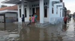 Sungai Kemiri Meluap, Ratusan Rumah di Tegal Tergenang Banjir
