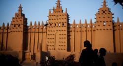 Fakta Menarik Satu-satunya Masjid Terbesar di Dunia Terbuat dari Lumpur, seperti Apa Dalamnya? 