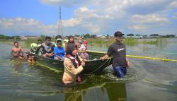 Banjir Kudus Mulai Surut, Pengungsi Kembali ke Rumah