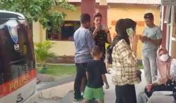 Viral Istri Sah Anggota DPRD Ternate Labrak Perempuan Diduga Selingkuhan Suami