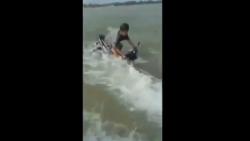  Viral Pengendara Motor di Grobogan Tercebur Sawah Tergenang Banjir Tak Ada yang Menolong