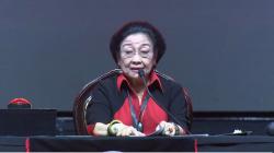 Cerita Megawati Nangis Dengarkan Curhatan Risma soal Kondisi Masyarakat