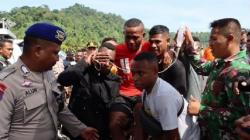 TNI Kerahkan Helikopter Bell Cari Prajurit Hilang Kecelakaan Laut di Yapen, 2 Tewas