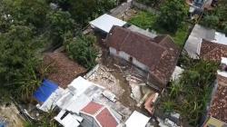 Bencana Tanah Bergerak di Rembang Robohkan 4 Rumah