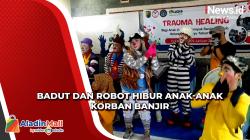 Anak-Anak Korban Banjir Pekalongan Dapat Hiburan Gratis dari Badut dan Robot