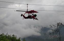 Sensasi Naik Wahana Zipline di Gunung Telomoyo Magelang, Seperti Terbang Menembus Awan