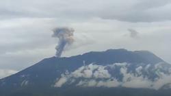 Erupsi Gunung Marapi, Hujan Abu Mulai Landa Tanah Datar<