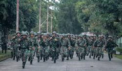 Genjot Fisik, Prajurit Bremoro Lari Lintas Medan 5 Km dengan Beban 5,5 Kg dan Bawa Senjata