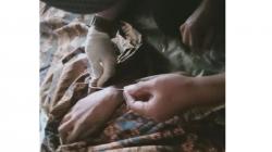 Viral Petugas Damkar Lepaskan Cincin dari Jenazah Nenek di Jember