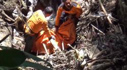 Belajar Motor, Bule Rusia Tewas Terjun ke Jurang 25 Meter<