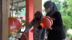 Rumah Produksi Lampion di KBB Kebanjiran Order Jelang Imlek