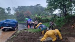 Curah Hujan Tinggi, Jalan Penghubung Semarang-Temanggung Rawan Longsor