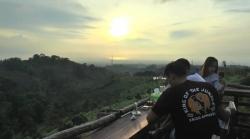  Asyiknya Menikmati Astana Hinggil, Wisata Alam dengan Keindahan Lereng Perbukitan Muria