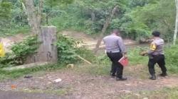 Diduga Rem Blong, Motor Terjun ke Jurang di Kampung Gobang Tasikmalaya, 1 Tewas 2 Luka<