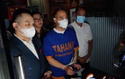 5 Berita Terpopuler: Artis Ferry Irawan Ditahan hingga Kereta Api Melintas dalam Mal