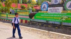 Perjuangan Fadli, Pelajar Sumbar yang Berangkat Sekolah Jalan Kaki 5 Km hingga Pingsan di Kelas