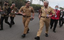 Momen Ridwan Kamil-Ganjar Pranowo Adu Lari di Rakornas Forkopimda Bogor