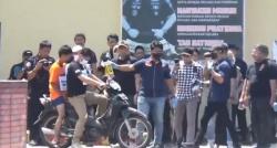 Rekonstruksi Pembunuhan dan Penculikan Anak di Makassar, Pelaku Peragakan 35 Adegan<