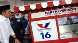 Partai Perindo Bagikan Gerobak Gratis, Perlaku Usaha Sambut Suka Cita<