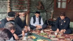 TGB Zainul Majdi Serap Aspirasi dan Keresahan Tokoh Sunda di Bandung<
