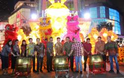 Living World Hadirkan Deretan Lampion Terbesar se-Indonesia