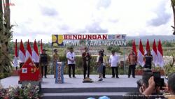 Momen Jokowi Bikin Kuis Hadiah Sepeda saat Resmikan Bendungan Kuwil Kawangkoan