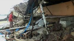 Puluhan Warung di Pantai Bondo Jepara Rusak Dihantam Gelombang Laut