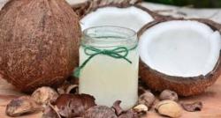 Ketahui Manfaat Minyak Kelapa, Bahan Alami yang Berkhasiat Lembapkan Kulit