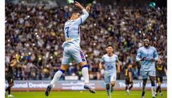 Momen Ronaldo Selebrasi Siuuu di Depan Messi dkk 