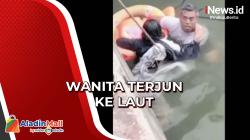 Aksi Penyelamatan Wanita Penumpang Kapal Terjun ke Laut di Kendari<