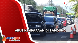 Jelang Libur Imlek, Arus Kendaraan di Tol Pasteur Tersendat