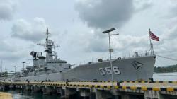 Operasi Banda Yudha 23 TNI AL, KRI Karel Satsuitubun-356 Berlabuh di Dermaga Lanal Kendari<