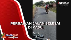 Perbaikan Jalan Provinsi Simpang Empat Kasui Selesai, Warga  Apresiasi Kontraktor Putra Daerah