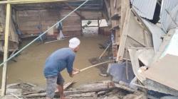 Diterjang Banjir, 5 Ruko di Pidie Aceh Ambruk Terbawa Arus Sungai