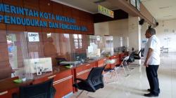 Layanan Kependudukan di Dukcapil Mataram Ditutup, Ada Masalah Apa? <