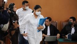 Putri Candrawathi Jalani Sidang Pembacaan Pleidoi