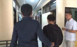 Tak Terima Ditegur Pakai Knalpot Bising, Pria Ini Serang Warga dengan Busur<
