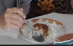 Mencicipi Sambal Lingkung, Abon Khas Palembang Penambah Nafsu Makan <
