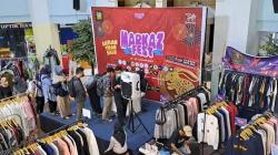 Bisnis Jualan Baju Bekas Diminati Kalangan Anak Muda di Semarang