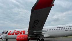 Sayap Pesawat Lion Air Tabrak Atap Garbarata Bandara Mopah Merauke