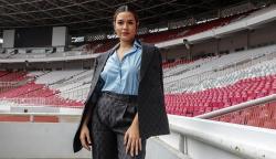Gaya Raisa Pakai Setelan Jas di Stadion Utama GBK Jelang Konser Tunggal