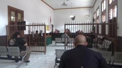 Hakim Tolak Eksepsi Terdakwa Pemilik Bangunan di Surya Sumantri Bandung, Perkara Dilanjutkan<