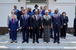 Ini Sederet Hasil Kunjungan Luhut ke Kenya hingga Zimbabwe