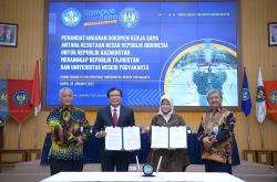 Tanda Tangani MoU dengan KBRI, UNY Siap Kerja Sama dengan 5 Universitas di Kazakhstan<